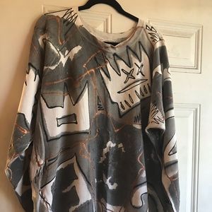 Woman’s  pull over sweater